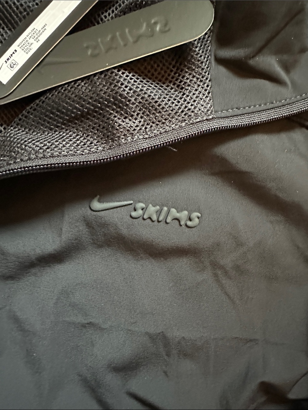 SKIMS Black Zip-Front Woven Nylon Track Jacket - Picture 3 of 4